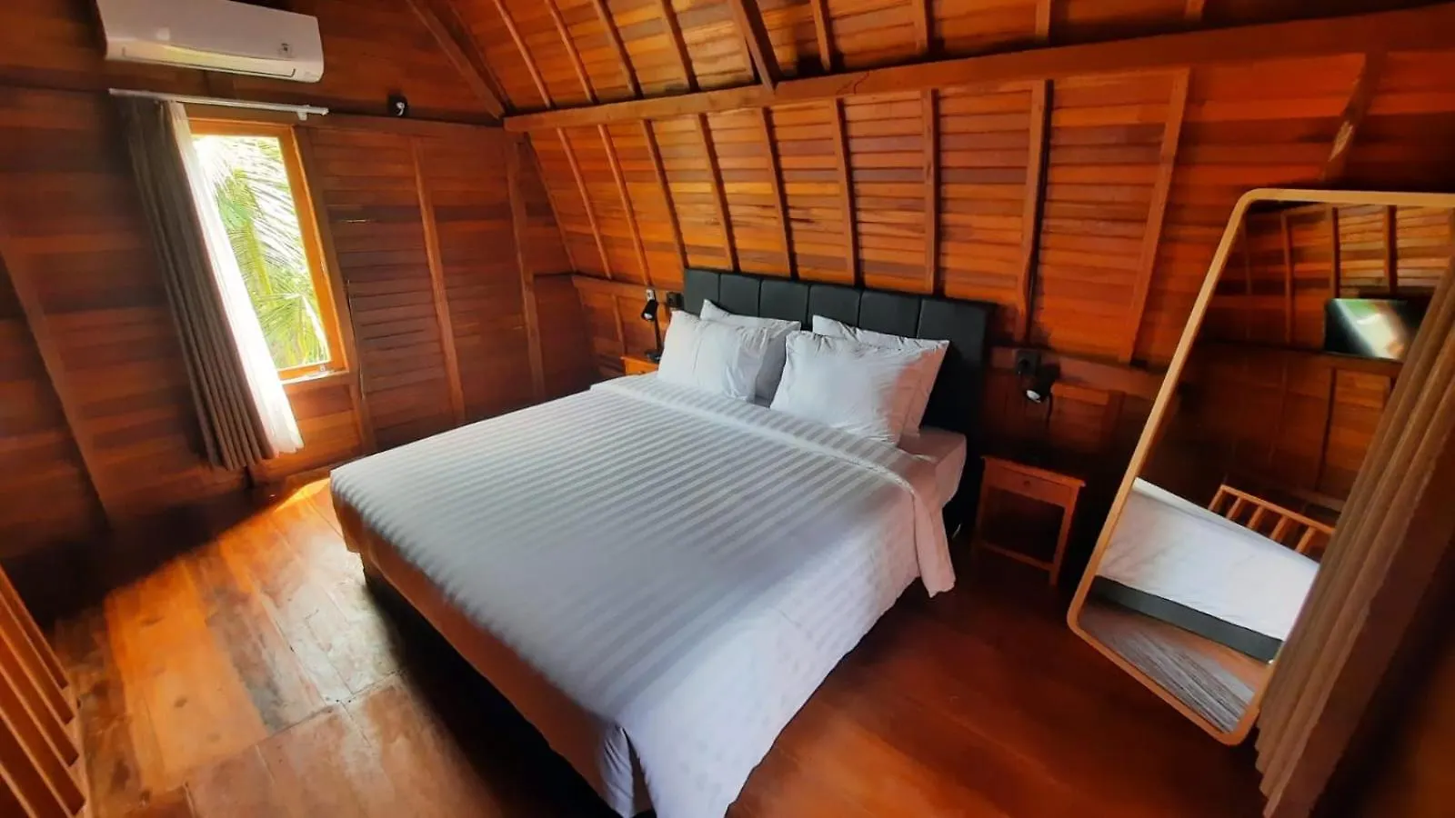 Kayu Joglos Ubud Villa