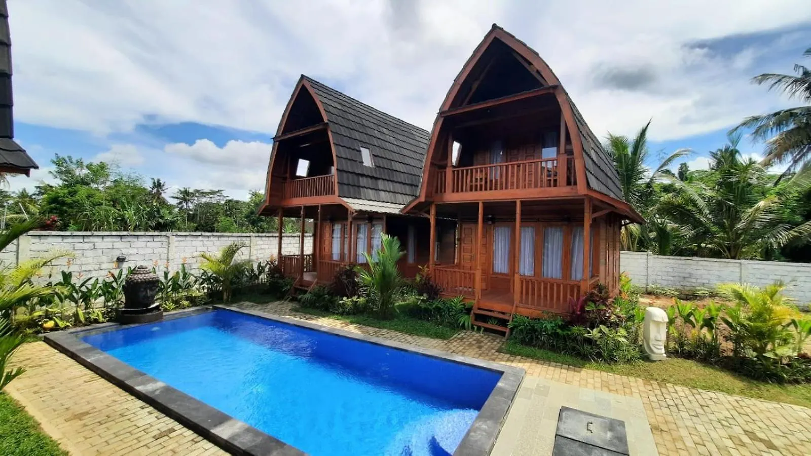 Kayu Joglos Ubud Villa