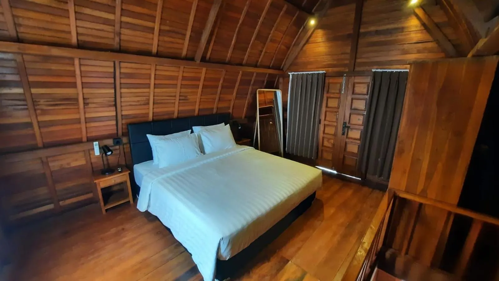 Villa Kayu Joglos Ubud Indonesia