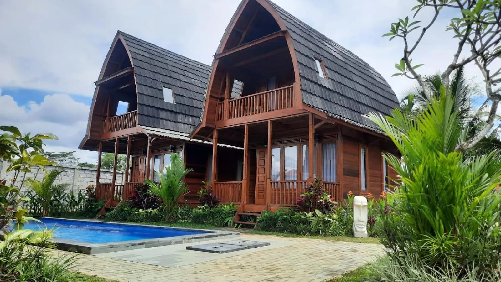Villa Kayu Joglos Ubud